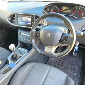 2016 Peugeot 308 BLUE HDI S/S ACTIVE 12 MONTHS MOT 12 MONTHS WARRANTY Hatchback Diesel Manual - Image 7