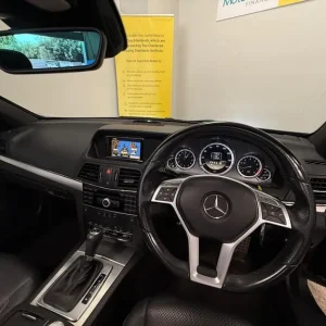 2012 Mercedes-Benz E-Class 1.8 E250 BlueEfficiency Sport Cabriolet G-Tronic+ Euro 5 (s/s) 2dr CON... - Image 5