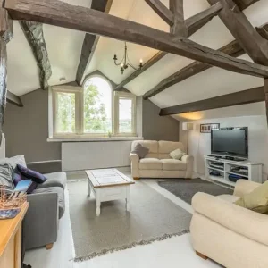 A charming grade II listed late 18th century 4 bedroom detached family home - Image 3