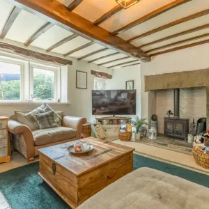 A charming grade II listed late 18th century 4 bedroom detached family home - Image 6