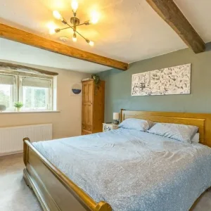 A charming grade II listed late 18th century 4 bedroom detached family home - Image 8