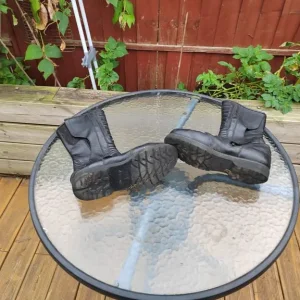 East London Motorcycle Clothing – ALL TYPES – SEE PHOTOS – EAST LONDON - 356 - Image 5