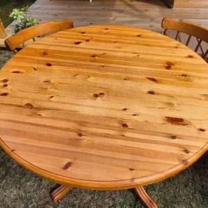 Pine table and chairs - Image 3