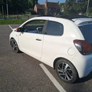 2017 Peugeot 108 1.2 PureTech Roland Garros [Nav] 3dr HATCHBACK Petrol Manual - Image 8