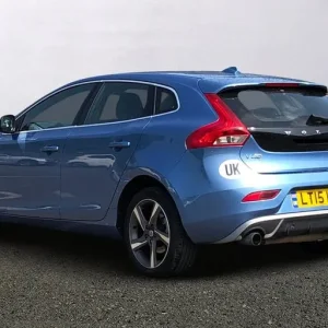 2015 Volvo V40 T2 [122] R DESIGN Nav 5dr Geartronic Hatchback PETROL Automatic - Image 2