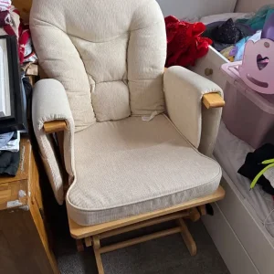 Feeding/rocking chair - Image 2