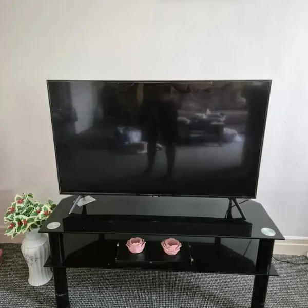 Negotiable price - Samsung 43 inch 4 years old but like new