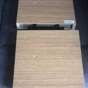 2x oak effect floating shelves - Image 3