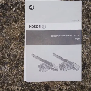 BOSCH CHAINSAW, Hardly Used, Box, Instructions, Pair of Safety Goggles & Oil - Image 6