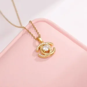 stylish pendant with zircon detail - Image 4