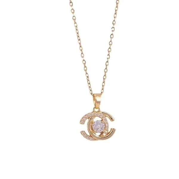 stylish pendant with zircon detail