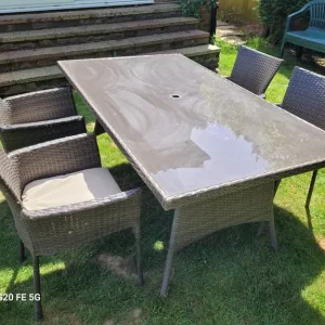 Rattan garden table with four chairs, delivery available - Image 2
