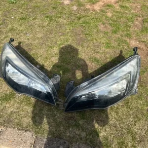 Vauxhall Astra 2010 headlights