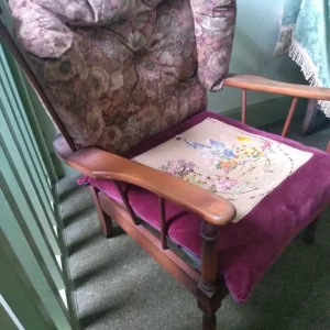 FREE Rocking chair Armchair & 2 Seat chair - Image 3