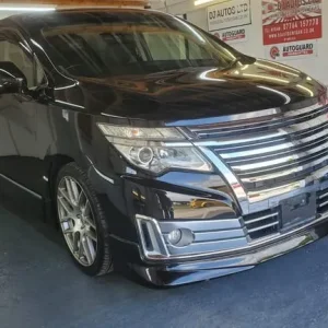 Nissan egrand e52 rider 2.5 auto in black japanese import only 57k miles 2014 - Image 2
