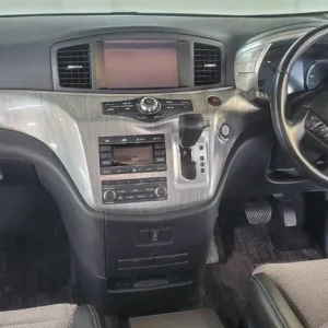 Nissan egrand e52 rider 2.5 auto in black japanese import only 57k miles 2014 - Image 6