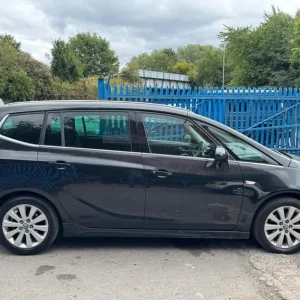 2015 Vauxhall Zafira Tourer 1.6 CDTi ecoFLEX Tech Line Euro 6 (s/s) 5dr MPV Diesel Manual - Image 4