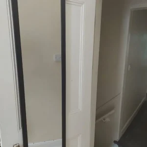 Mirror with white handles - Image 3