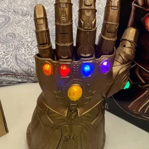 Thanos Gauntlet Marvel Legends Avengers - Image 3
