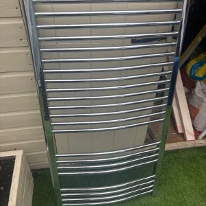 Chrome curved towel radiator - Image 3