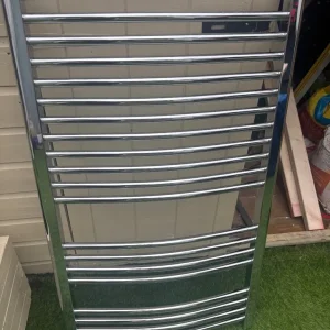Chrome curved towel radiator