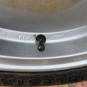 Volkswagen alloy wheel (ONLY 1 wheel) Brand spanking new With brand new tyre - Image 3