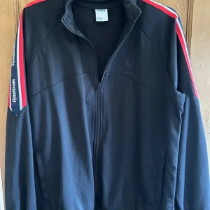 Reebok men’s jacket - Image 3