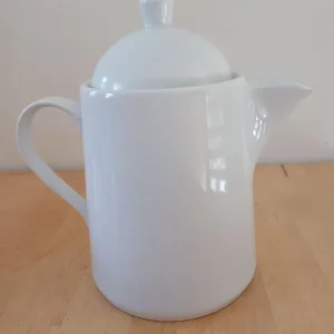 Mika teapot with lid