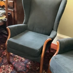 A Pair of Classic Mid Century Parker Knoll Froxfield Chairs - Image 4