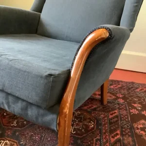 A Pair of Classic Mid Century Parker Knoll Froxfield Chairs - Image 5