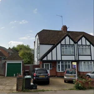 DOOUBLE ROOM OPPOSITE THE HOSPITAL