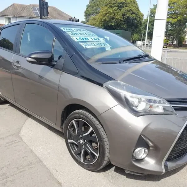 Toyota Yaris 1.33 VVT-i Design 5dr Petrol