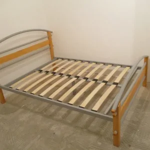 3 Double & 2 single beds