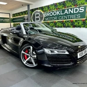 Audi R8 5.2 SPYDER V10 QUATTRO [4X SERVICES, SAT NAV, LEATHER, HEATED SEATS, REV - Image 4