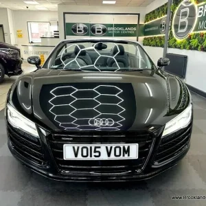 Audi R8 5.2 SPYDER V10 QUATTRO [4X SERVICES, SAT NAV, LEATHER, HEATED SEATS, REV - Image 5