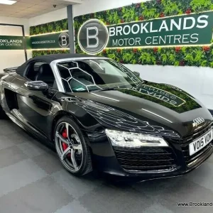 Audi R8 5.2 SPYDER V10 QUATTRO [4X SERVICES, SAT NAV, LEATHER, HEATED SEATS, REV - Image 6