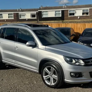 2016 Volkswagen Tiguan 2.0 TDi BlueMotion Tech R-Line Edition 150 5dr DSG ESTATE Diesel Automatic - Image 2