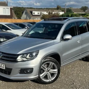 2016 Volkswagen Tiguan 2.0 TDi BlueMotion Tech R-Line Edition 150 5dr DSG ESTATE Diesel Automatic - Image 4