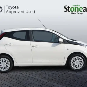 2021 Toyota AYGO 1.0 VVT-i x-play Hatchback 5dr Petrol Manual Euro 6 (Safety Sense) (71 ps) HATCH... - Image 4