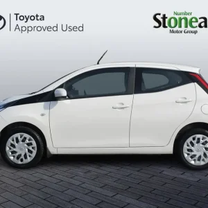 2021 Toyota AYGO 1.0 VVT-i x-play Hatchback 5dr Petrol Manual Euro 6 (Safety Sense) (71 ps) HATCH... - Image 8