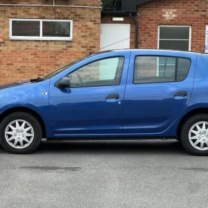 Dacia Sandero 0.9cc 2013 £35 road tax - Image 6