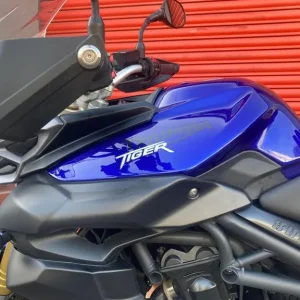 TRIUMPH TIGER 800,ABS,13,153 MILES,TOP BOX,HEATED GRIPS,HANDGUARDS,FULL HISTORY - Image 5