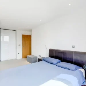 1 bedroom flat in Ability Place, London, E14 (1 bed) (#2584725) - Image 8