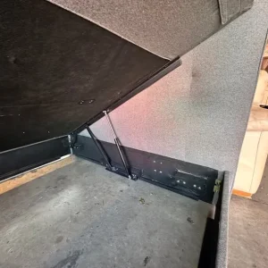 Lovely king size bed 🛌 - Image 7