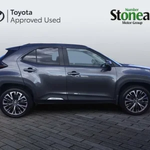 2022 Toyota Yaris Cross 1.5 VVT-h Excel SUV 5dr Petrol Hybrid E-CVT Euro 6 (s/s) (116 ps) HATCHBA... - Image 4