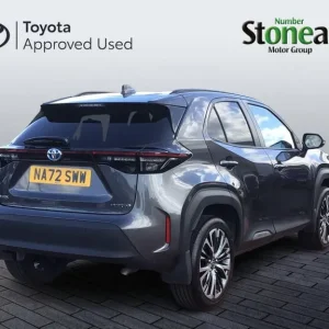 2022 Toyota Yaris Cross 1.5 VVT-h Excel SUV 5dr Petrol Hybrid E-CVT Euro 6 (s/s) (116 ps) HATCHBA... - Image 5