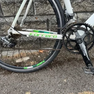 Carrera Vanquish Road Bike White and Green - Image 5
