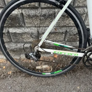 Carrera Vanquish Road Bike White and Green - Image 6