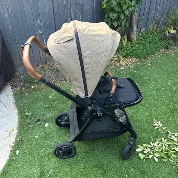 Nina Triv bassinet and toddler seat