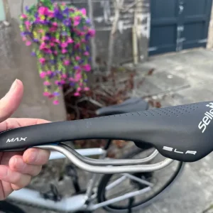 road bike saddle